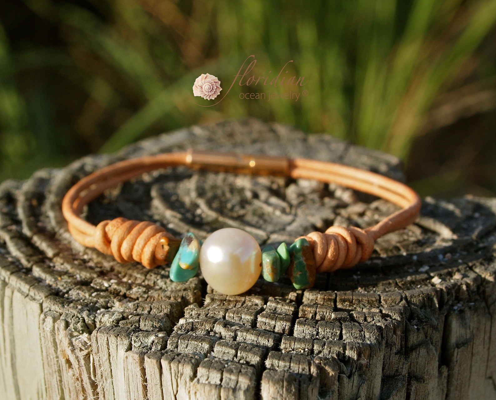 Pearl Bracelet Light