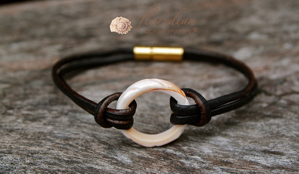 Shell Ring Bracelet Dark
